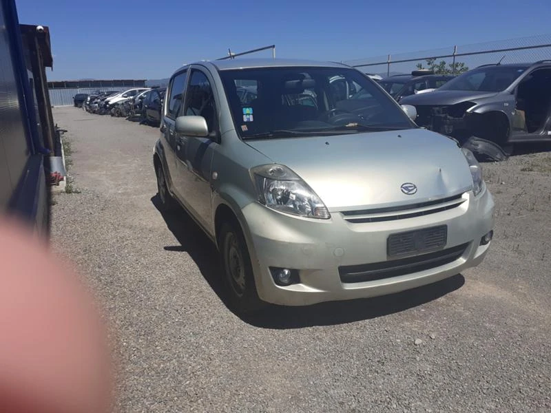 Daihatsu Sirion 1.0i-на части, снимка 2 - Автомобили и джипове - 47603886