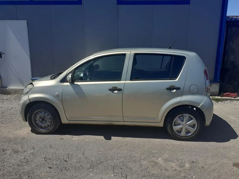 Daihatsu Sirion 1.0i-на части, снимка 5 - Автомобили и джипове - 47603886