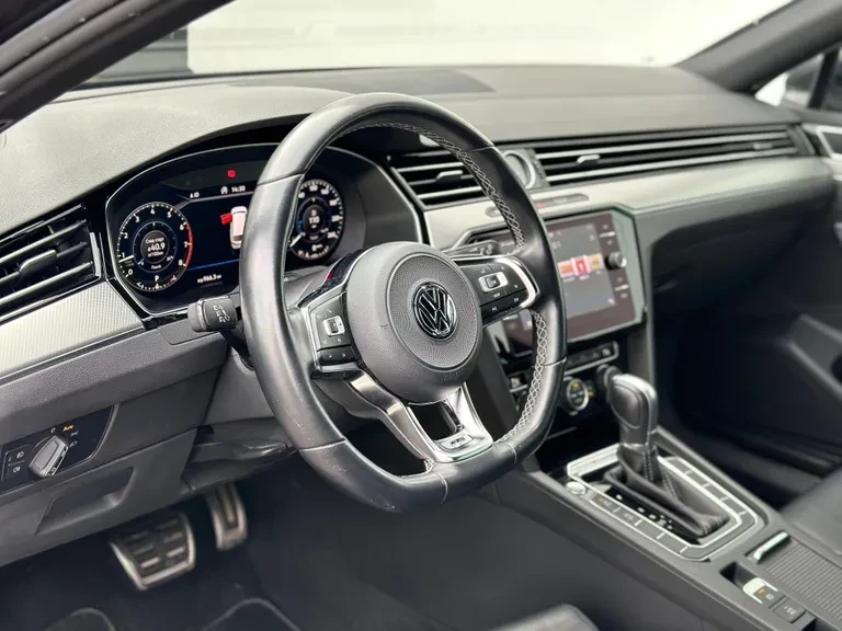 VW Passat Variant 2.0 TSI R-line 4MOTION - изображение 9