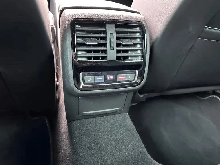 VW Passat Variant 2.0 TSI R-line 4MOTION | Mobile.bg   17