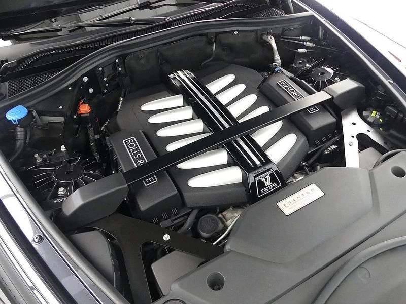 Rolls-Royce Phantom 6.7 Automatic КРАЙНА ЦЕНА: 303462 EUR, снимка 5 - Автомобили и джипове - 55966854