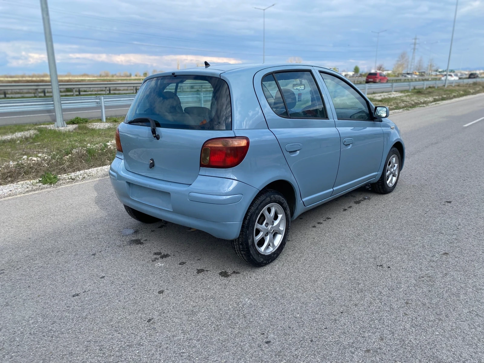Toyota Yaris Yaris 1.0 VVT-i EVRO 4   БЕНЗИН/ГАЗ ЛИЗИНГ - изображение 4