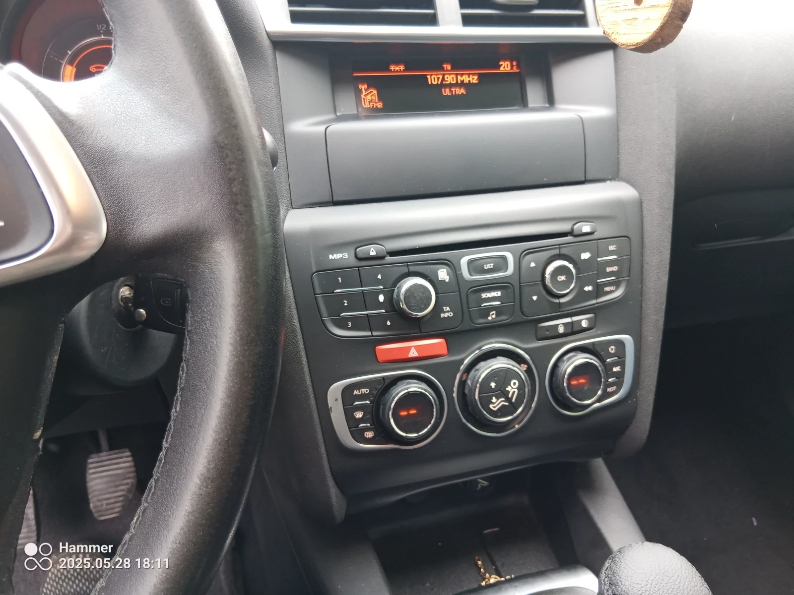 Citroen C4 1.4i - изображение 2