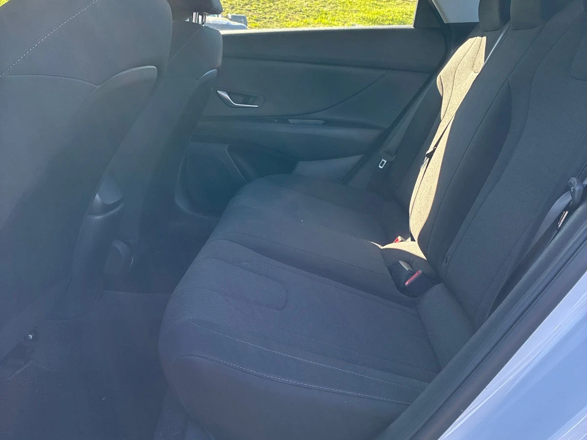 Hyundai Elantra Essential * * CARFAX * * АВТО КРЕДИТ * *  - изображение 9