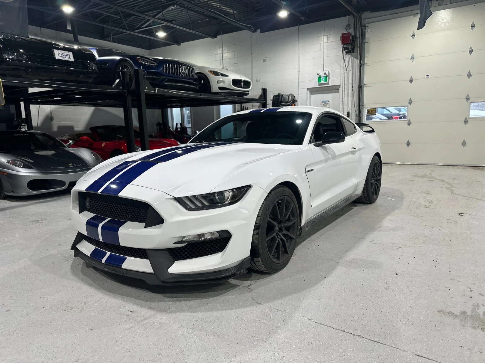 Ford Mustang Shelby GT350 5.2L V8 526кс