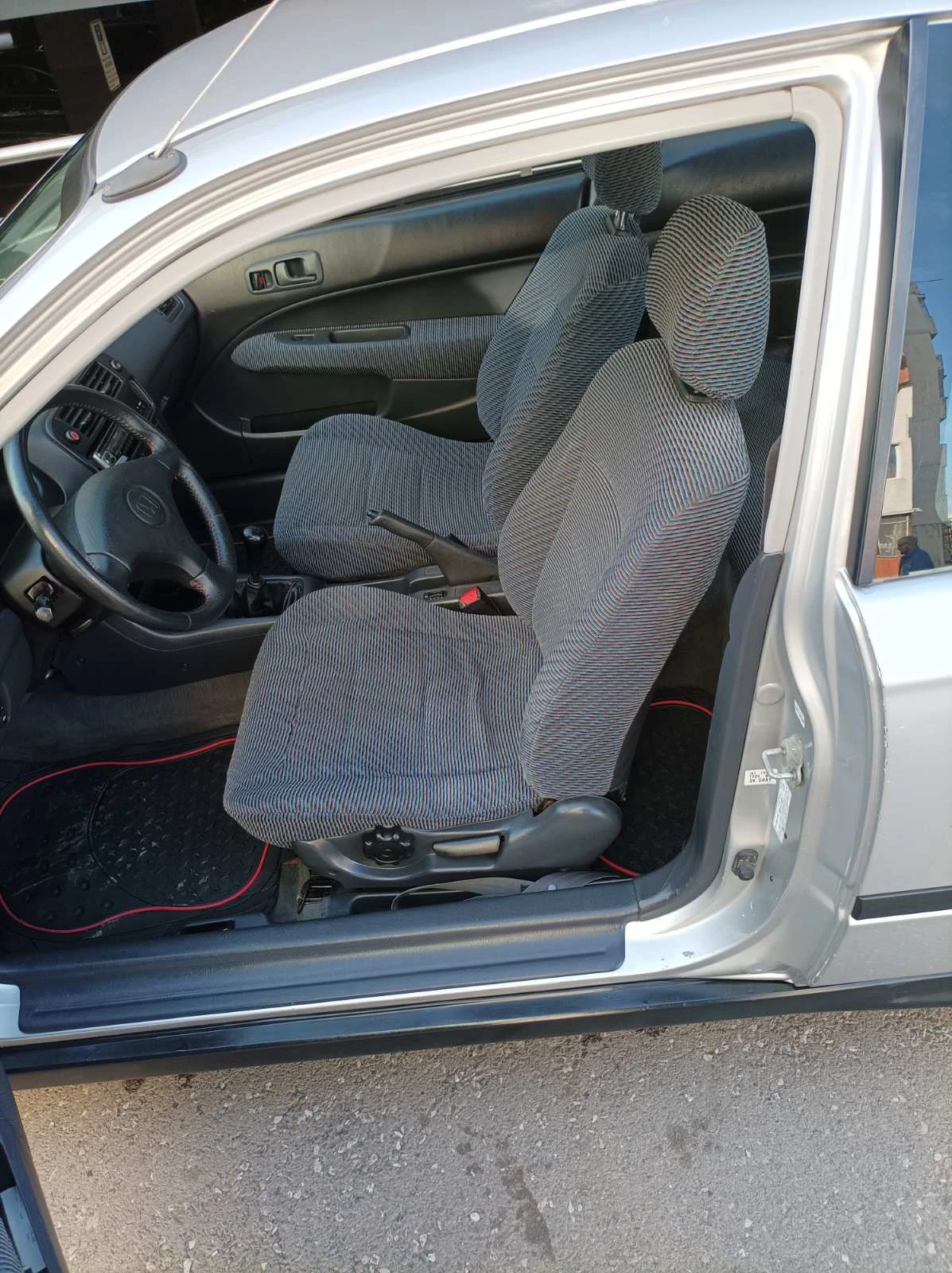 Honda Civic 1.4Is - Газ - Климатик - 2 комплекта гуми и джанти, снимка 7 - Автомобили и джипове - 53768775