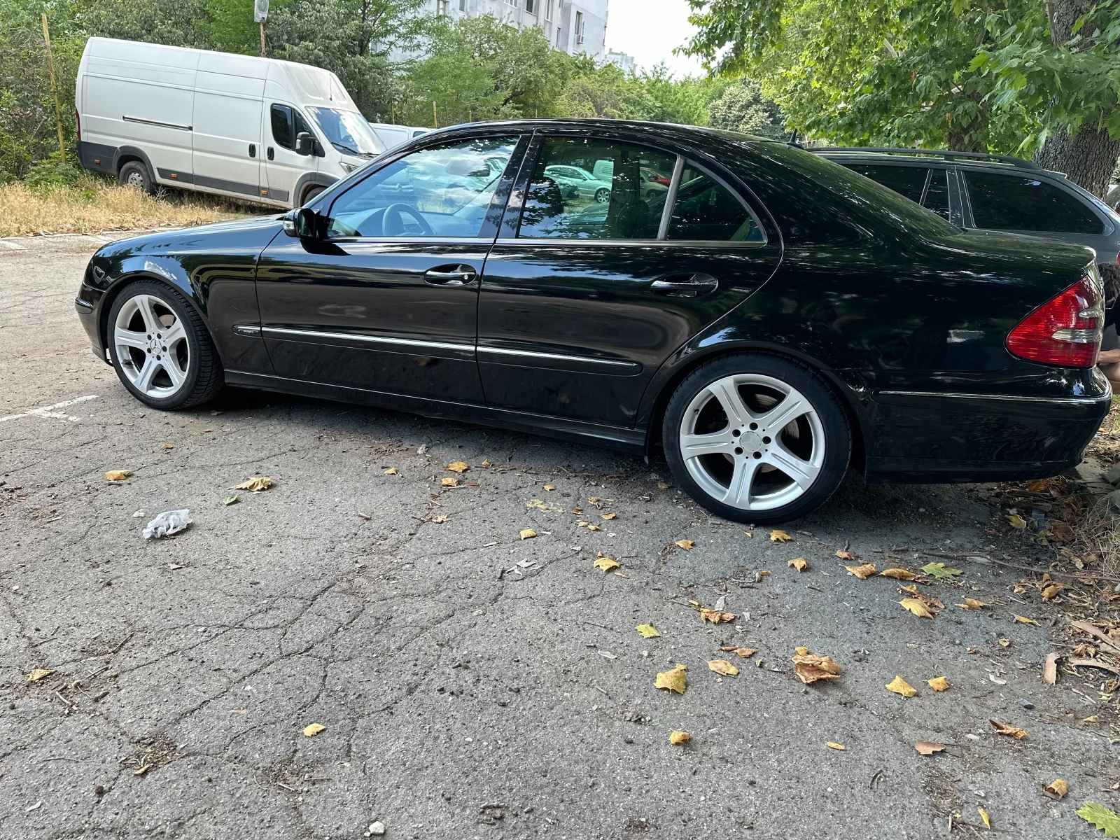 Mercedes-Benz E 320, снимка 4 - Автомобили и джипове - 53960060