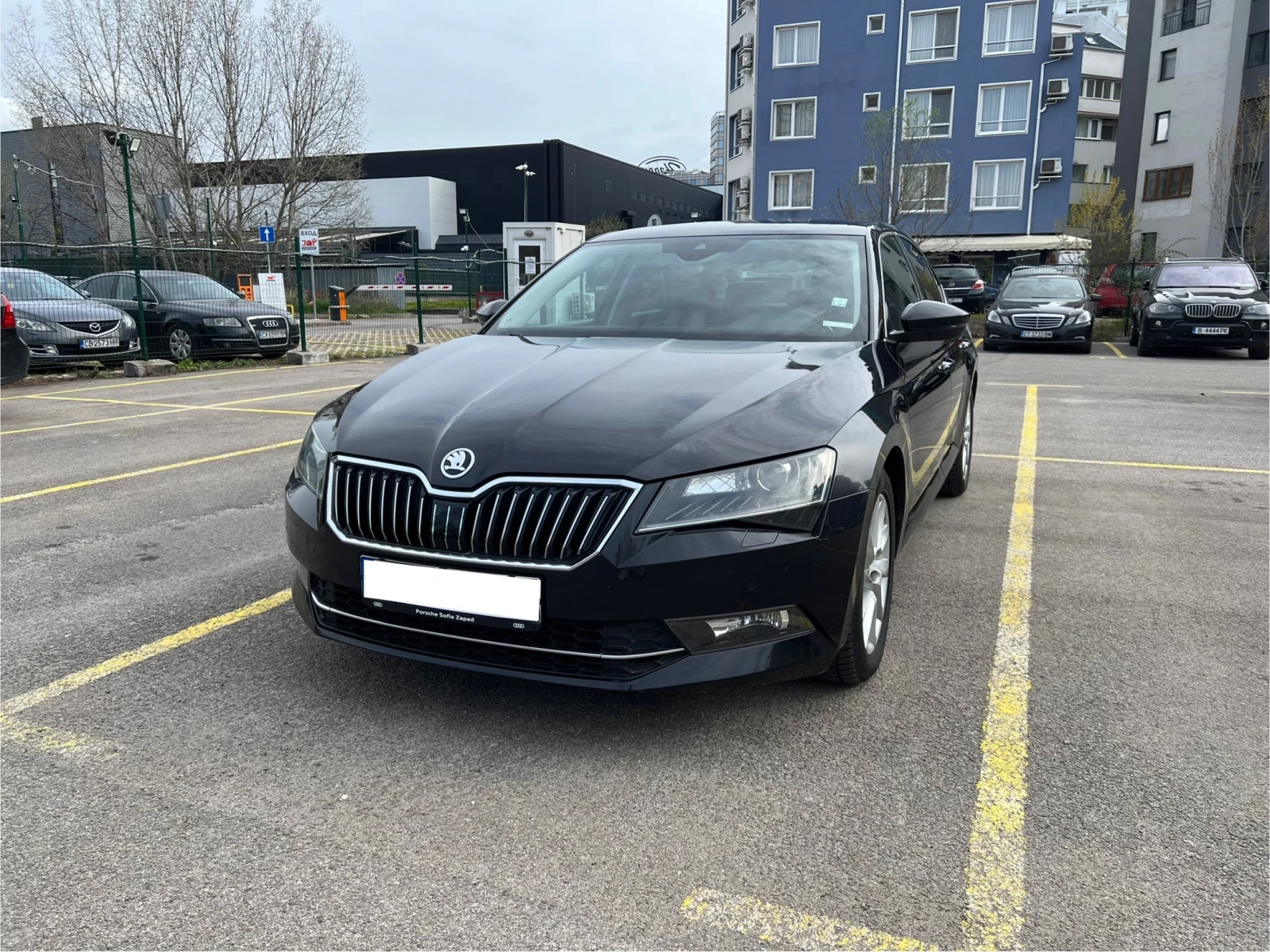 Skoda Superb 2.0 TDI DSG, снимка 2 - Автомобили и джипове - 54220029