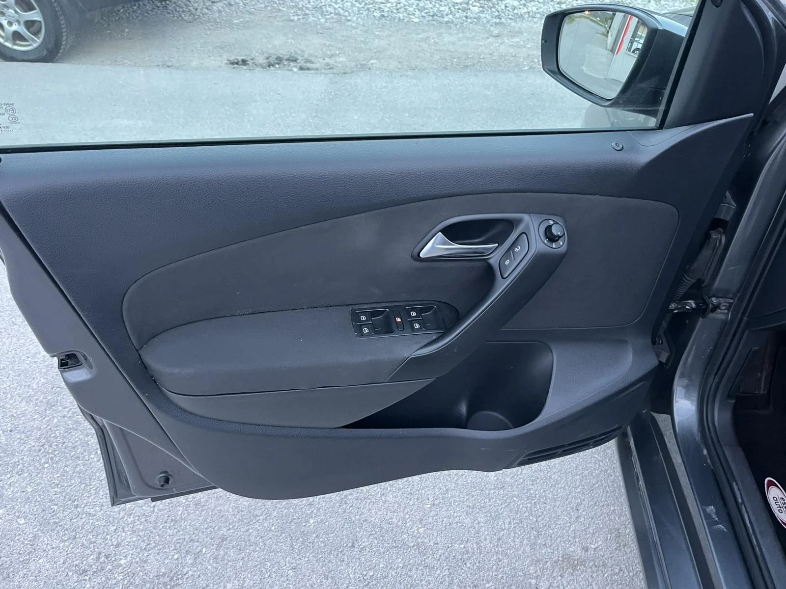 VW Polo 1.6TDI 90кс EURO 5A НАВИГАЦИЯ ВНОС ИТАЛИЯ, снимка 7 - Автомобили и джипове - 54240799