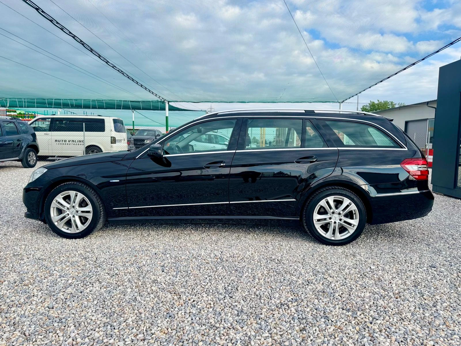 Mercedes-Benz E 250 ::4MATIC::Avantgarde::2 собственик, снимка 5 - Автомобили и джипове - 54388361
