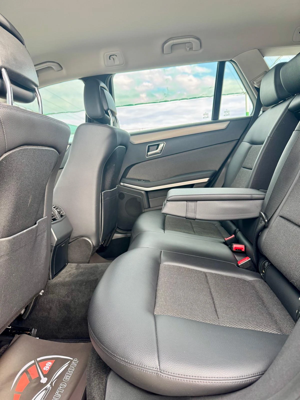 Mercedes-Benz E 250 ::4MATIC::Avantgarde::2 собственик, снимка 14 - Автомобили и джипове - 54388361