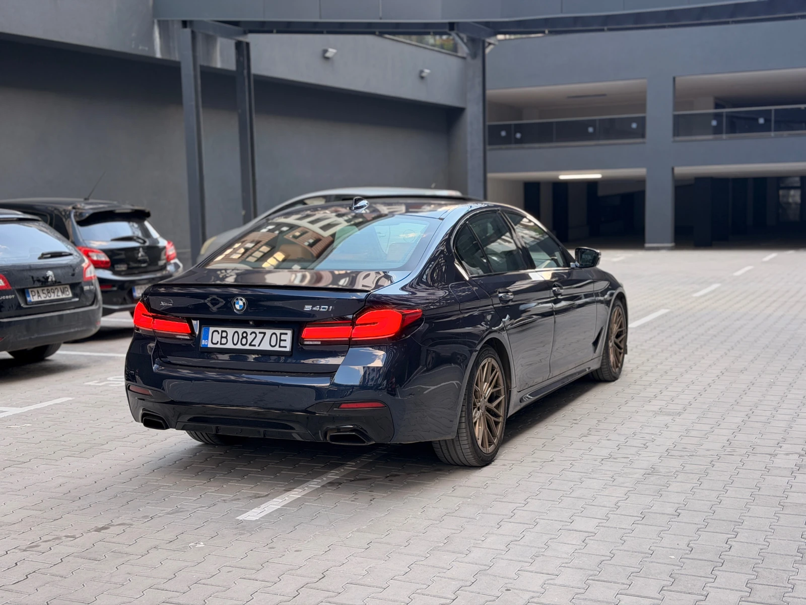 BMW 540 xi LCI Pack, снимка 7 - Автомобили и джипове - 54837585