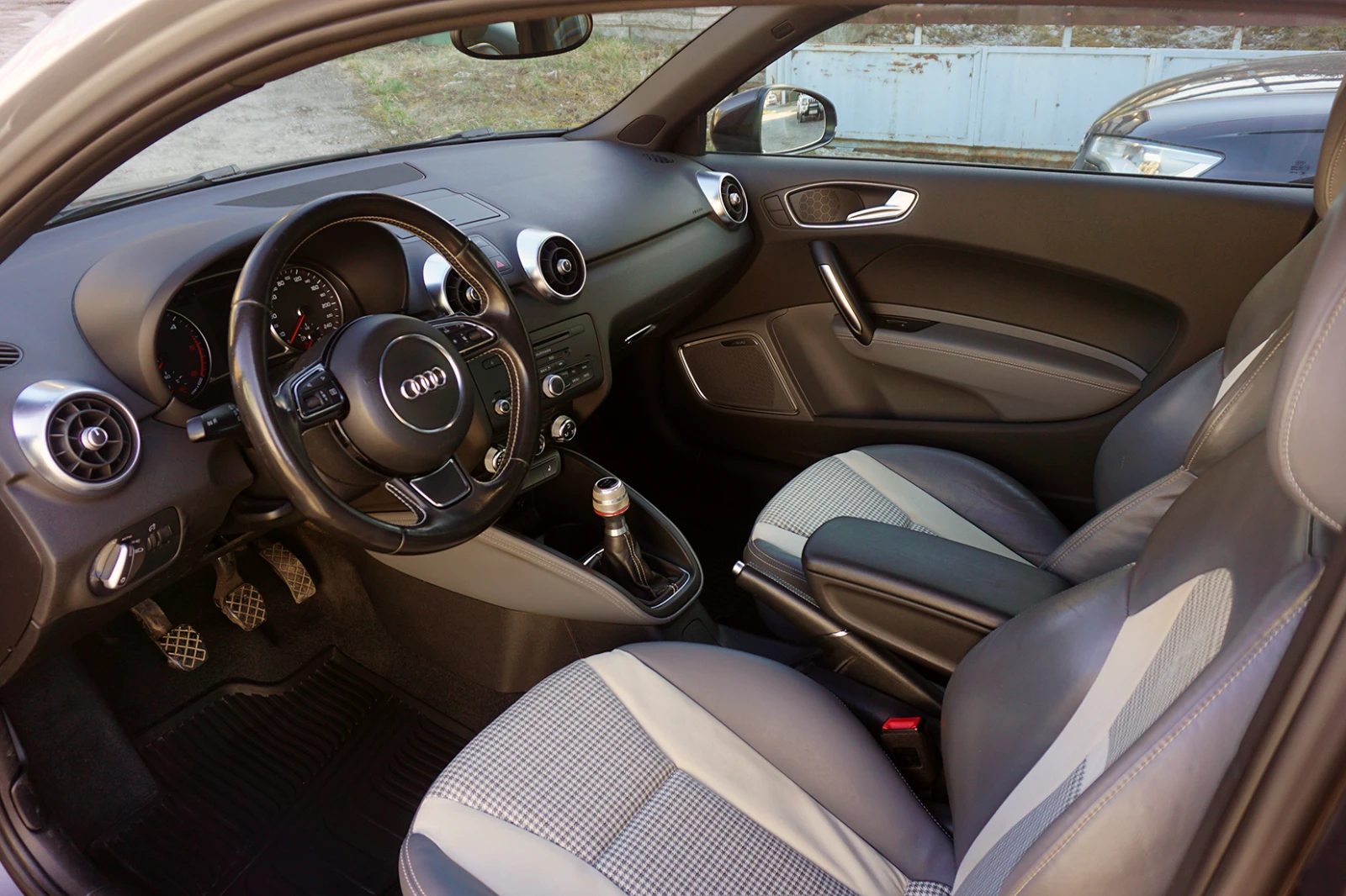 Audi A1 | Mobile.bg � ����������� 10