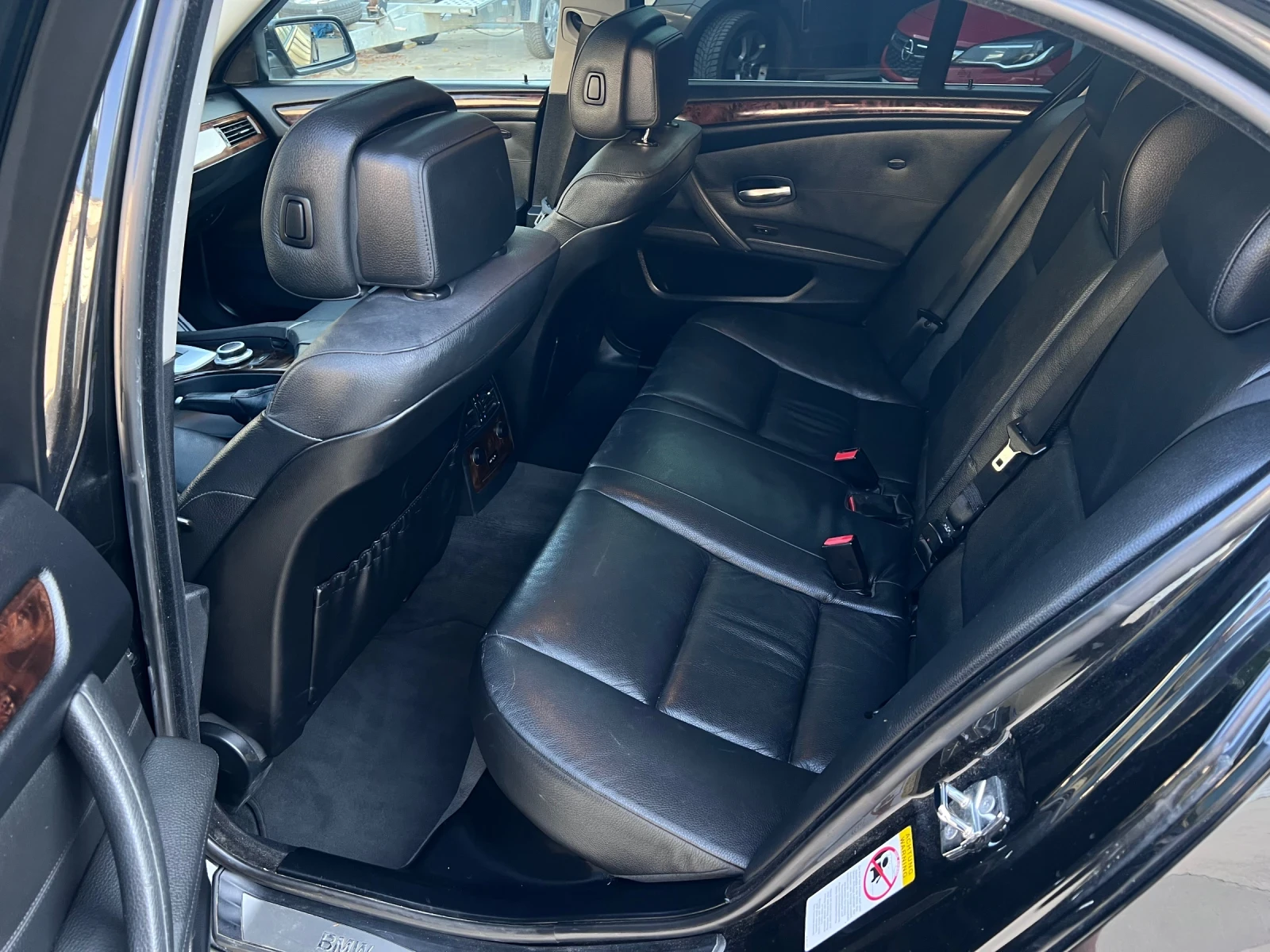 BMW 525 525i Facelift, снимка 10 - Автомобили и джипове - 55595785
