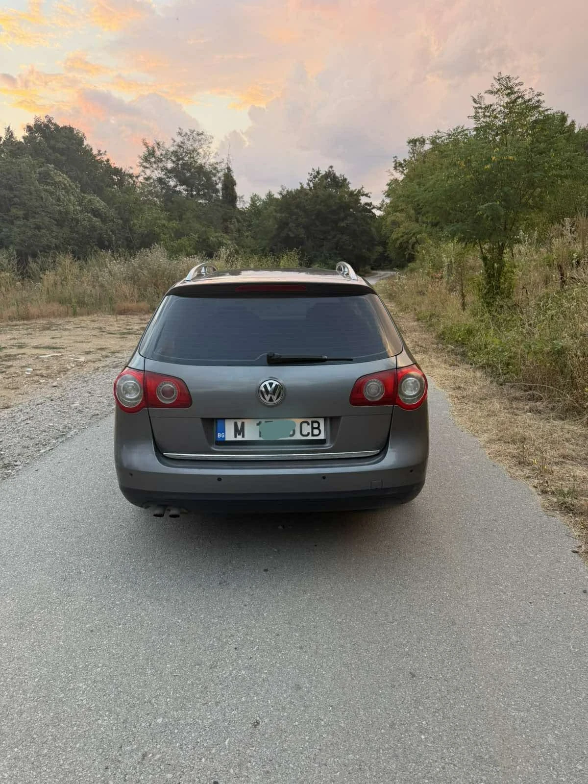 VW Passat 2.0 TDI, снимка 5 - Автомобили и джипове - 55620864