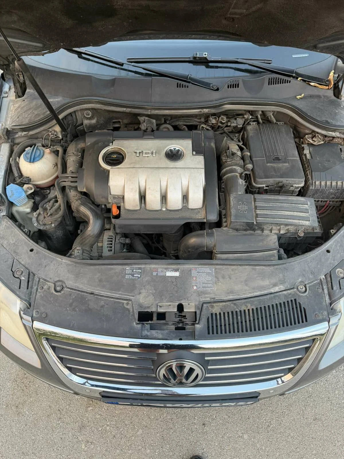 VW Passat 2.0 TDI, снимка 13 - Автомобили и джипове - 55620864