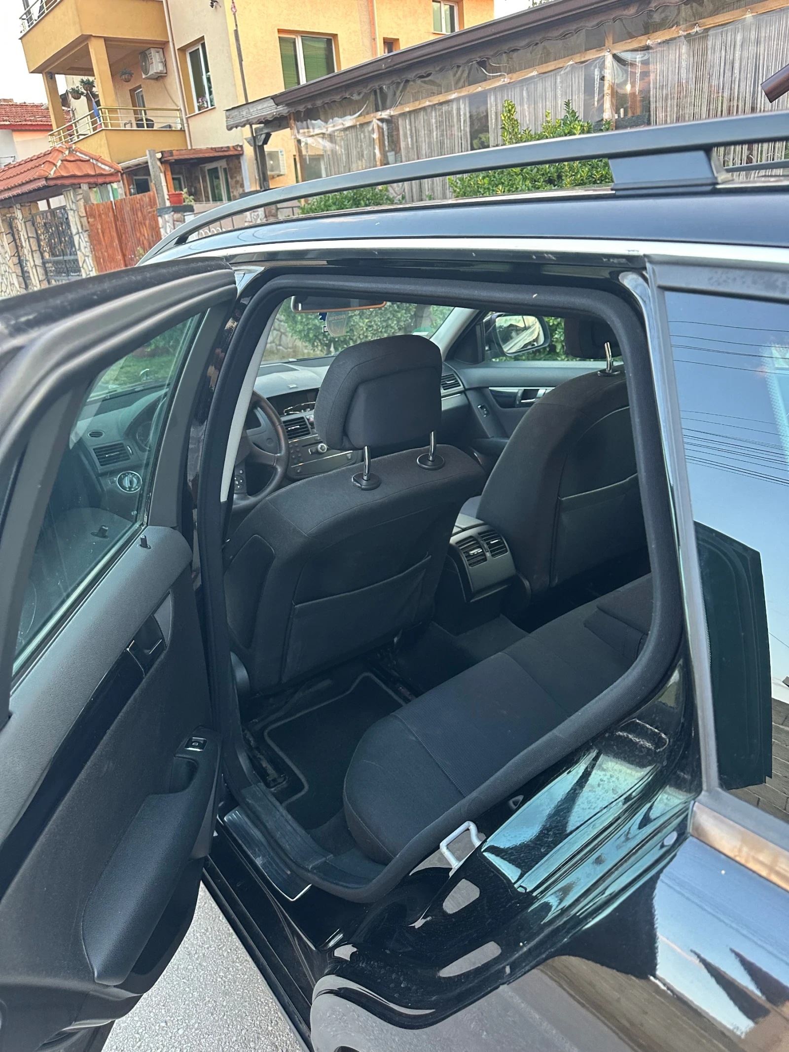 Mercedes-Benz C 200, снимка 9 - Автомобили и джипове - 55674474