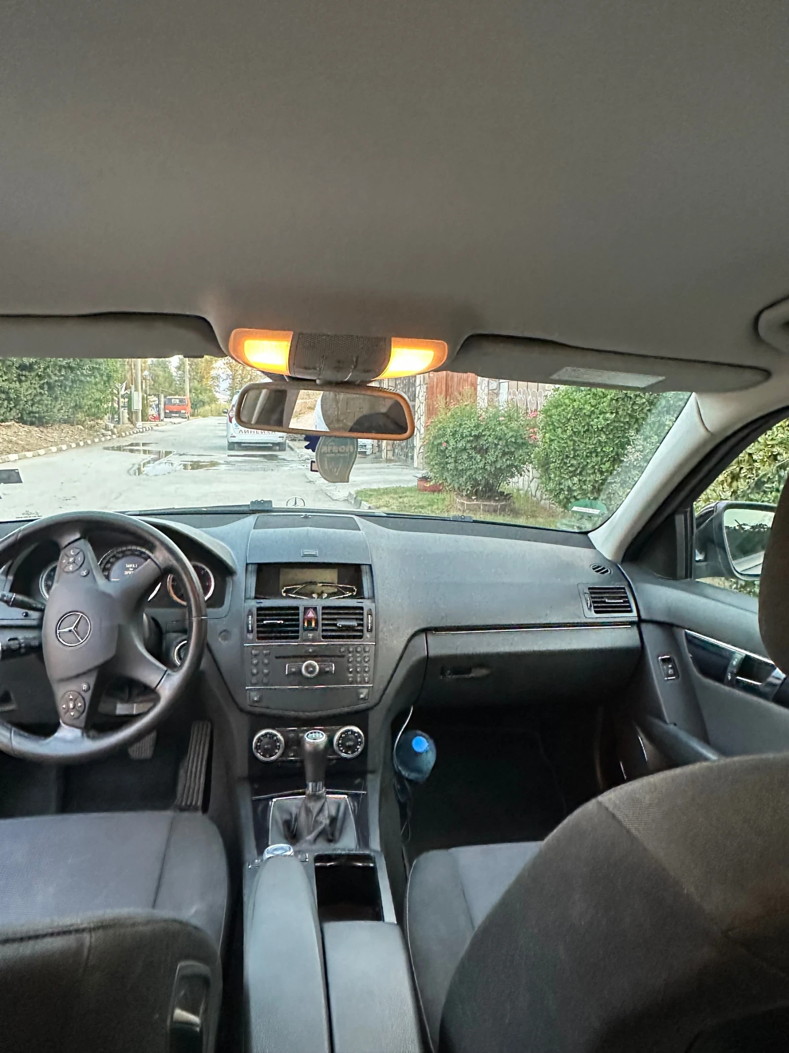 Mercedes-Benz C 200, снимка 11 - Автомобили и джипове - 55674474