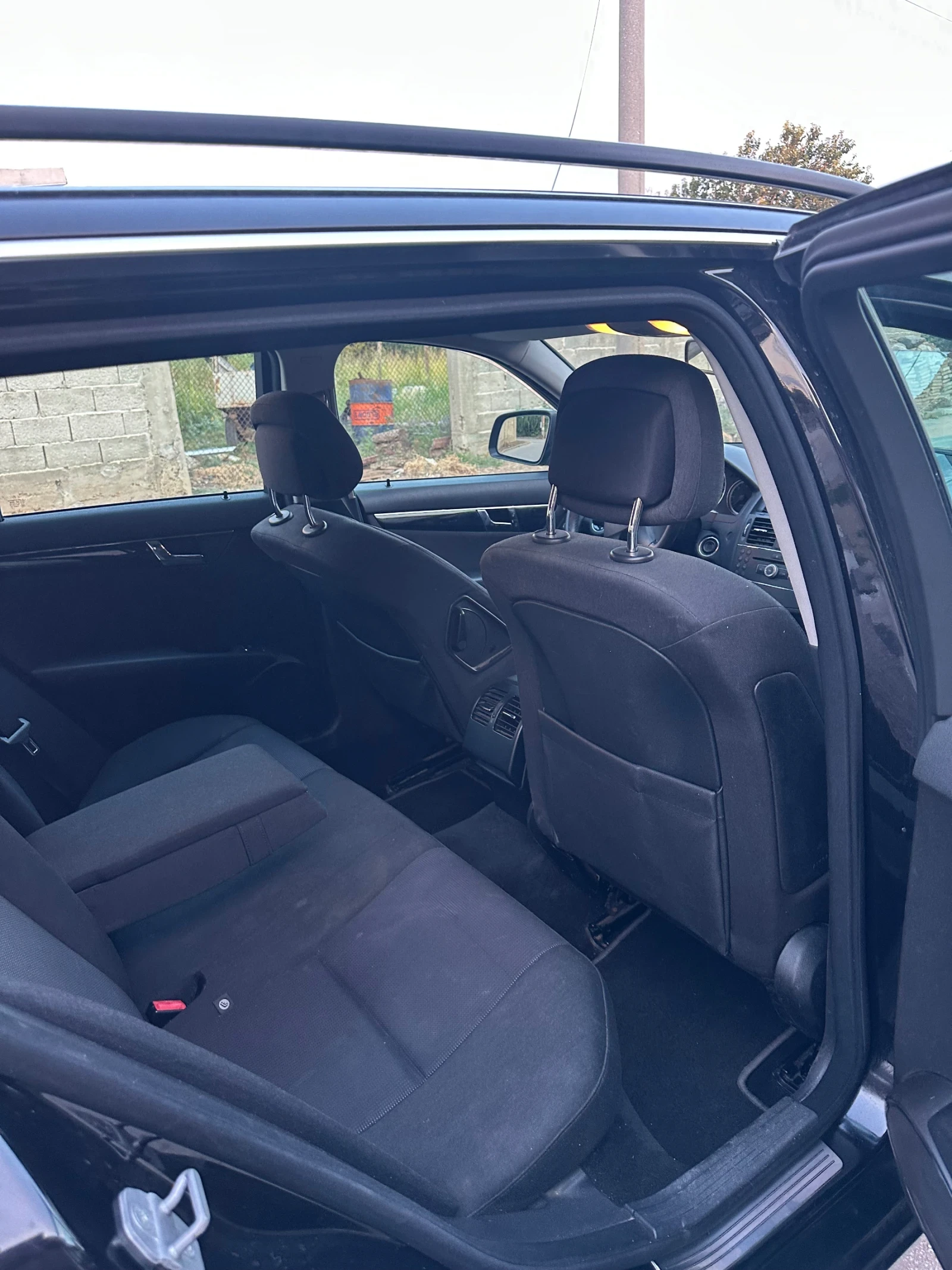 Mercedes-Benz C 200, снимка 7 - Автомобили и джипове - 55674474