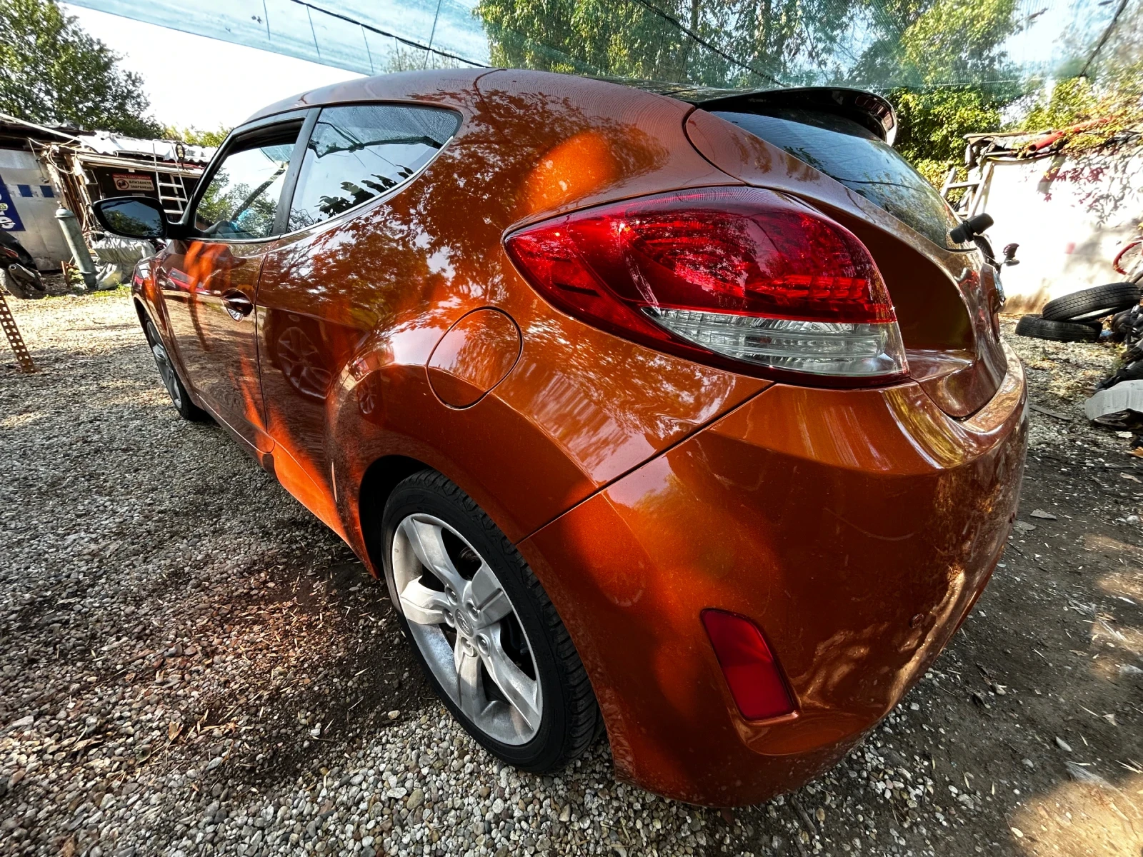 Hyundai Veloster  1.6, снимка 4 - Автомобили и джипове - 55883958