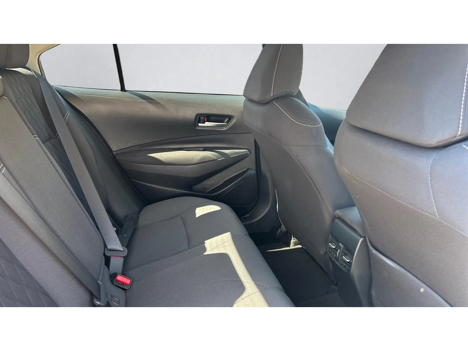 Toyota Corolla 1.5, Месечна вноска от 200  , снимка 7 - Автомобили и джипове - 55976118