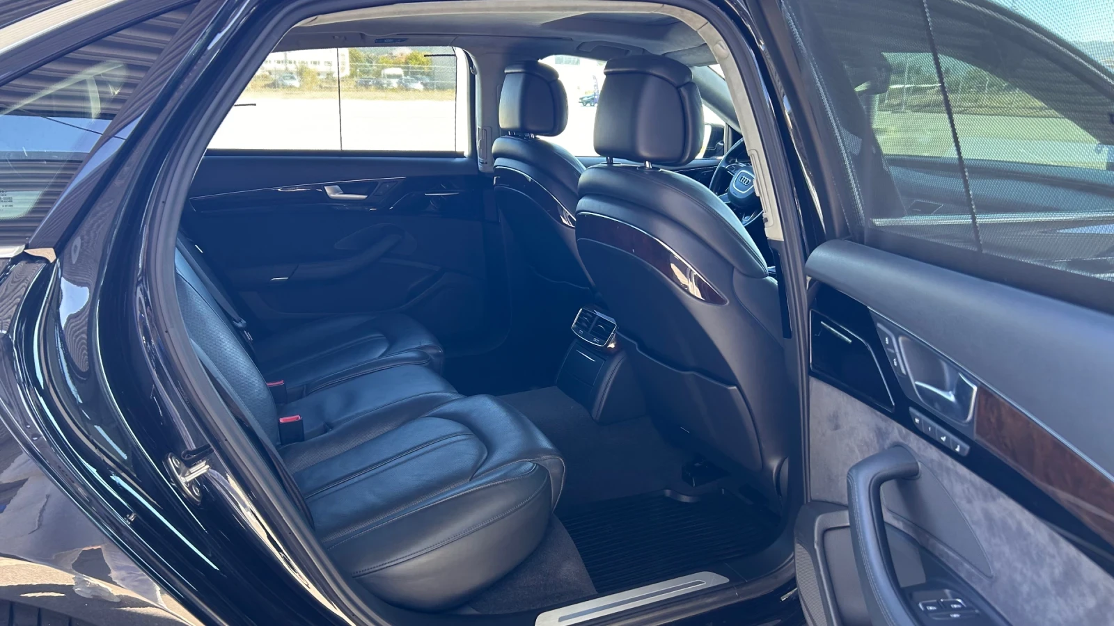 Audi A8 A8 L 3.0 TFSI quattro Long, снимка 8 - Автомобили и джипове - 56377163