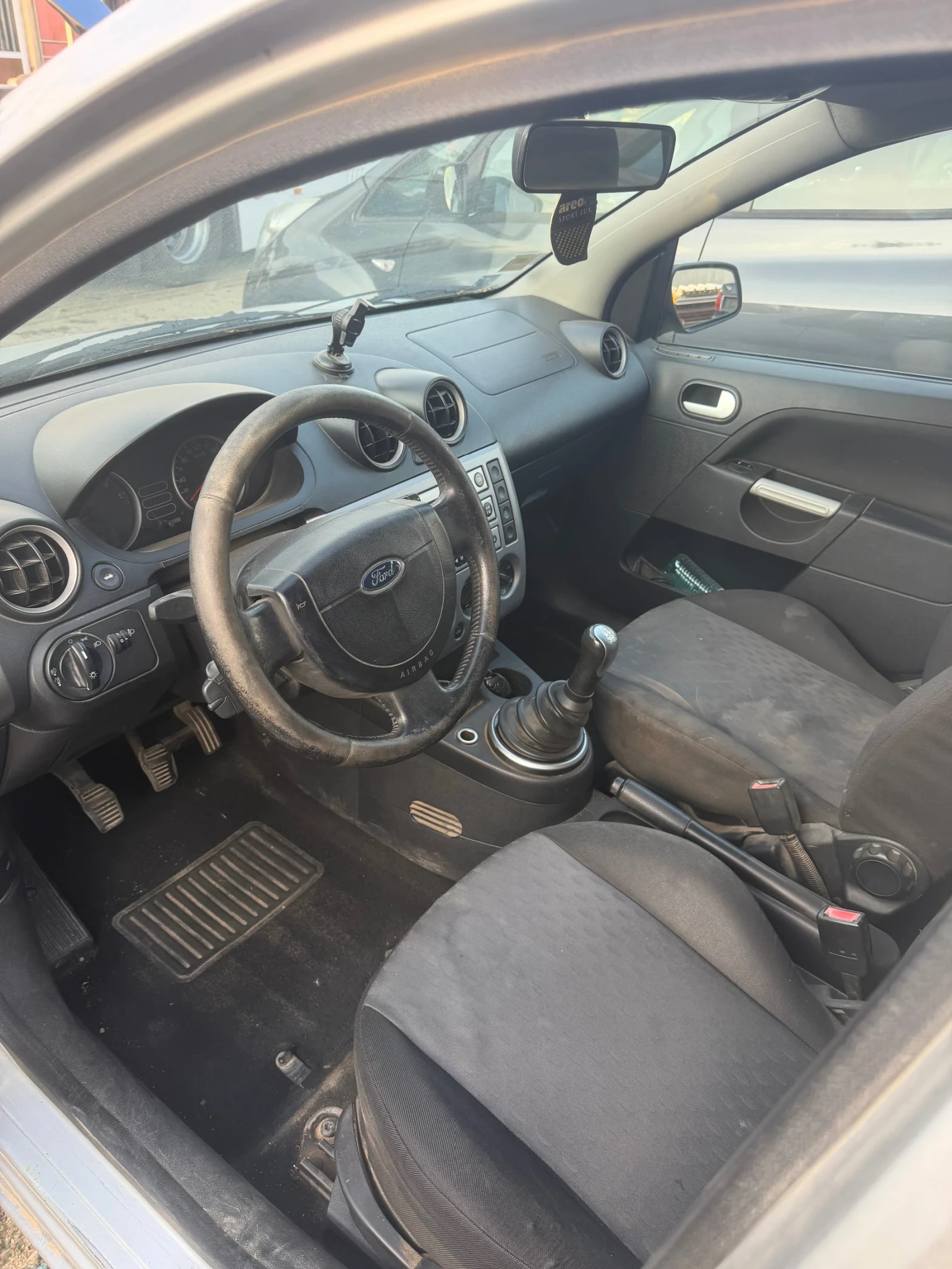 Ford Fiesta, снимка 3 - Автомобили и джипове - 56531442