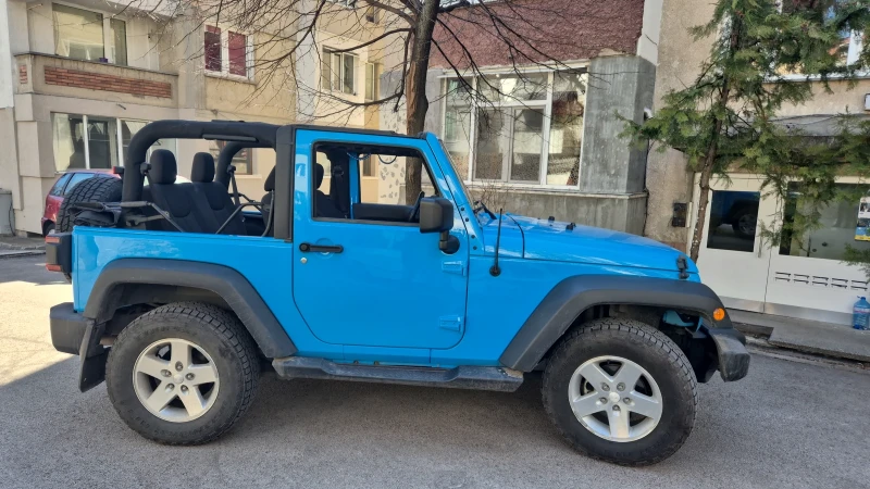 Jeep Wrangler, снимка 4 - Автомобили и джипове - 49395415