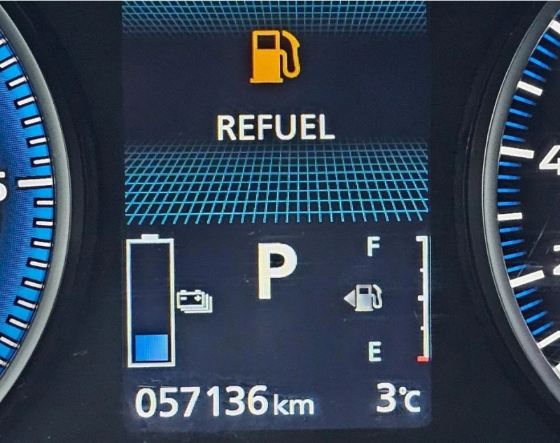 Mitsubishi Eclipse Cross PHEV Лична Кола, снимка 16 - Автомобили и джипове - 51600123