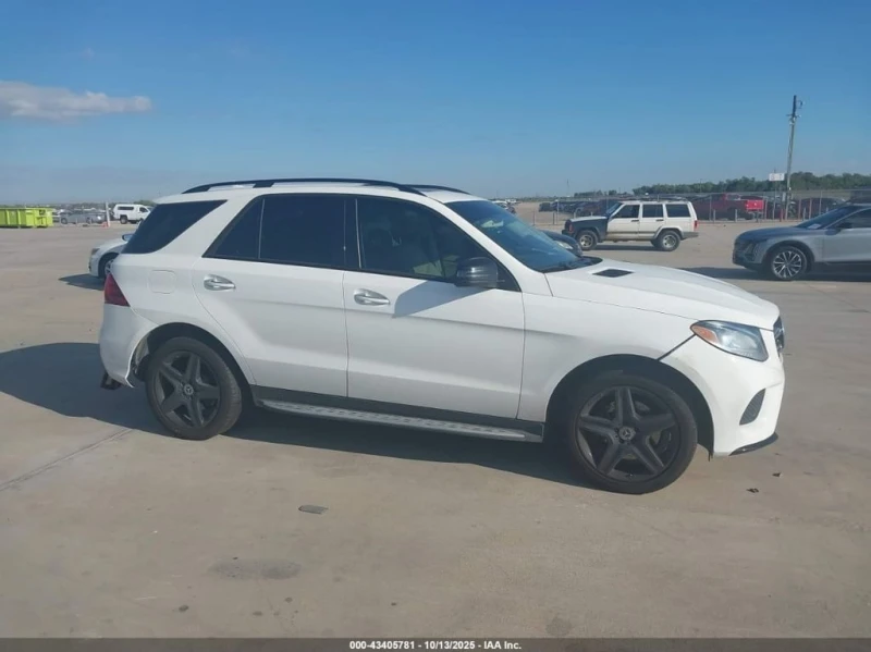 Mercedes-Benz GLE 350 * CARFAX * КЛИП* ФИНАНСИРАНЕ , снимка 13 - Автомобили и джипове - 52627121
