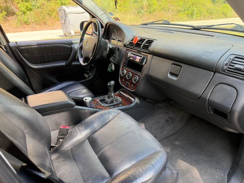 Mercedes-Benz ML 270, снимка 7 - Автомобили и джипове - 52694444