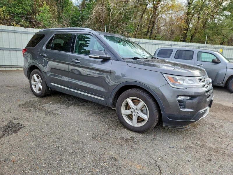 Ford Explorer 3.5* XLT* ПЕРФЕКТЕН* РЕАЛНИ КМ, снимка 2 - Автомобили и джипове - 53036775