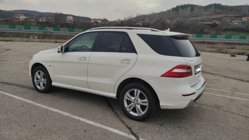 Mercedes-Benz ML 350 Bluetec , снимка 15 - Автомобили и джипове - 53221903