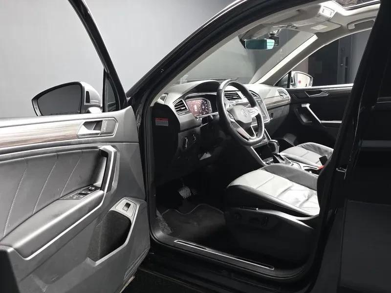 VW Tiguan 2.0 Tsi Prestige, снимка 10 - Автомобили и джипове - 56656550