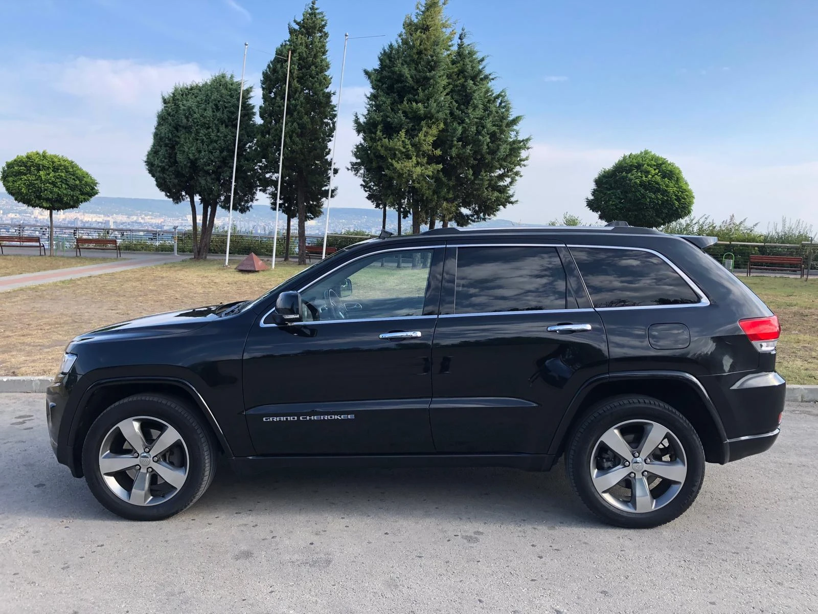 Jeep Grand cherokee OVERLAND , снимка 1