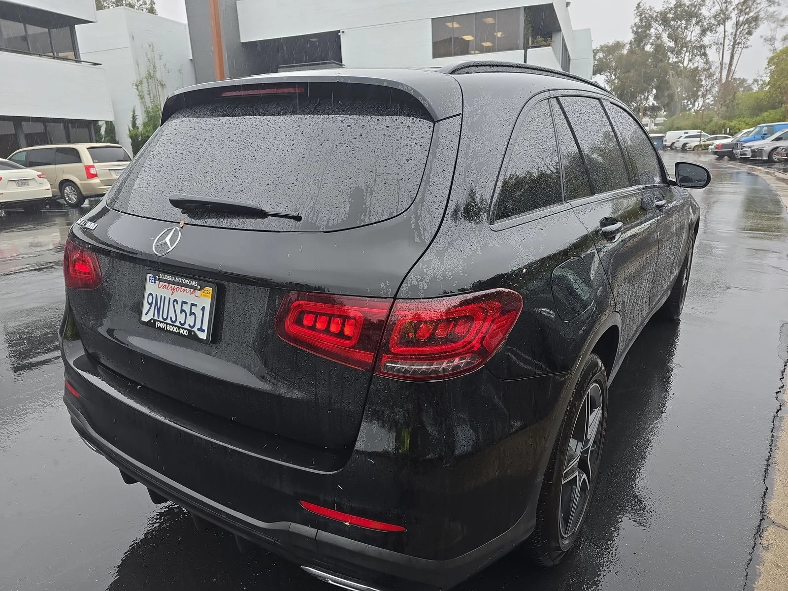 Mercedes-Benz GLC 300 AMG/KEYLESS/PANO/LANE ASSIST/ПОДГРЕВ/КАМЕРА/ - изображение 6