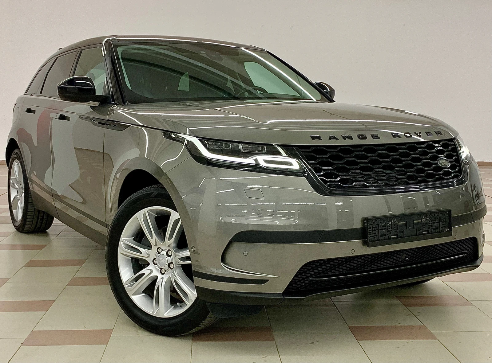 Land Rover Range Rover Velar D240 SE #PANO#MERIDIAN#CAMERA#MEMORY#BlindSpot#TOP - изображение 3