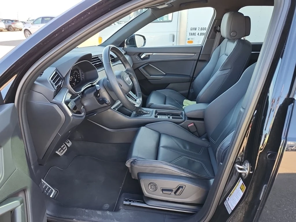 Audi Q3 * PROGRESSIV * CARFAX * БЕЗ ПЪРВОНАЧАЛНА ВНОСКА - изображение 5