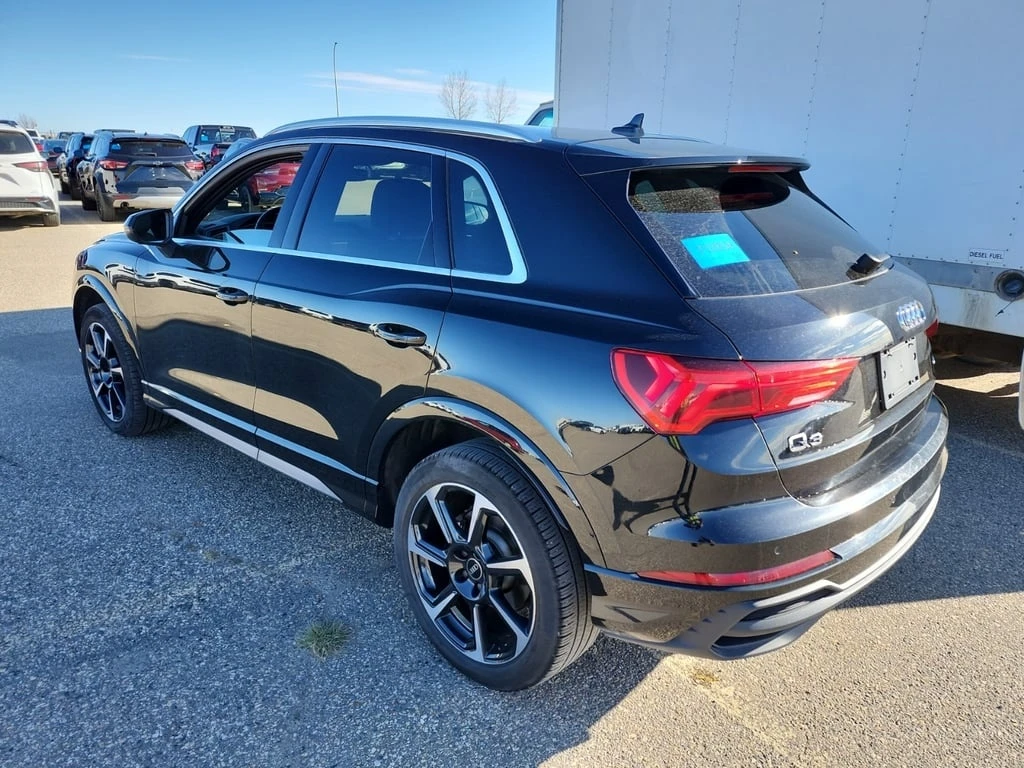 Audi Q3 * PROGRESSIV * CARFAX * БЕЗ ПЪРВОНАЧАЛНА ВНОСКА - изображение 4