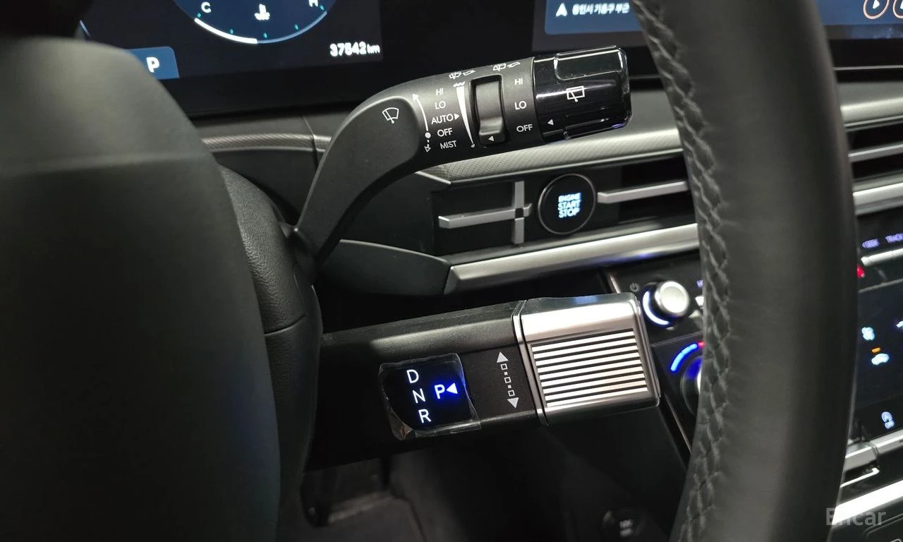 Hyundai Santa fe 2.5T* PRESTIGE* ПОДГРЕВ* ОБДУХВАНЕ* LANE* ASSIST* , снимка 8 - Автомобили и джипове - 54799042