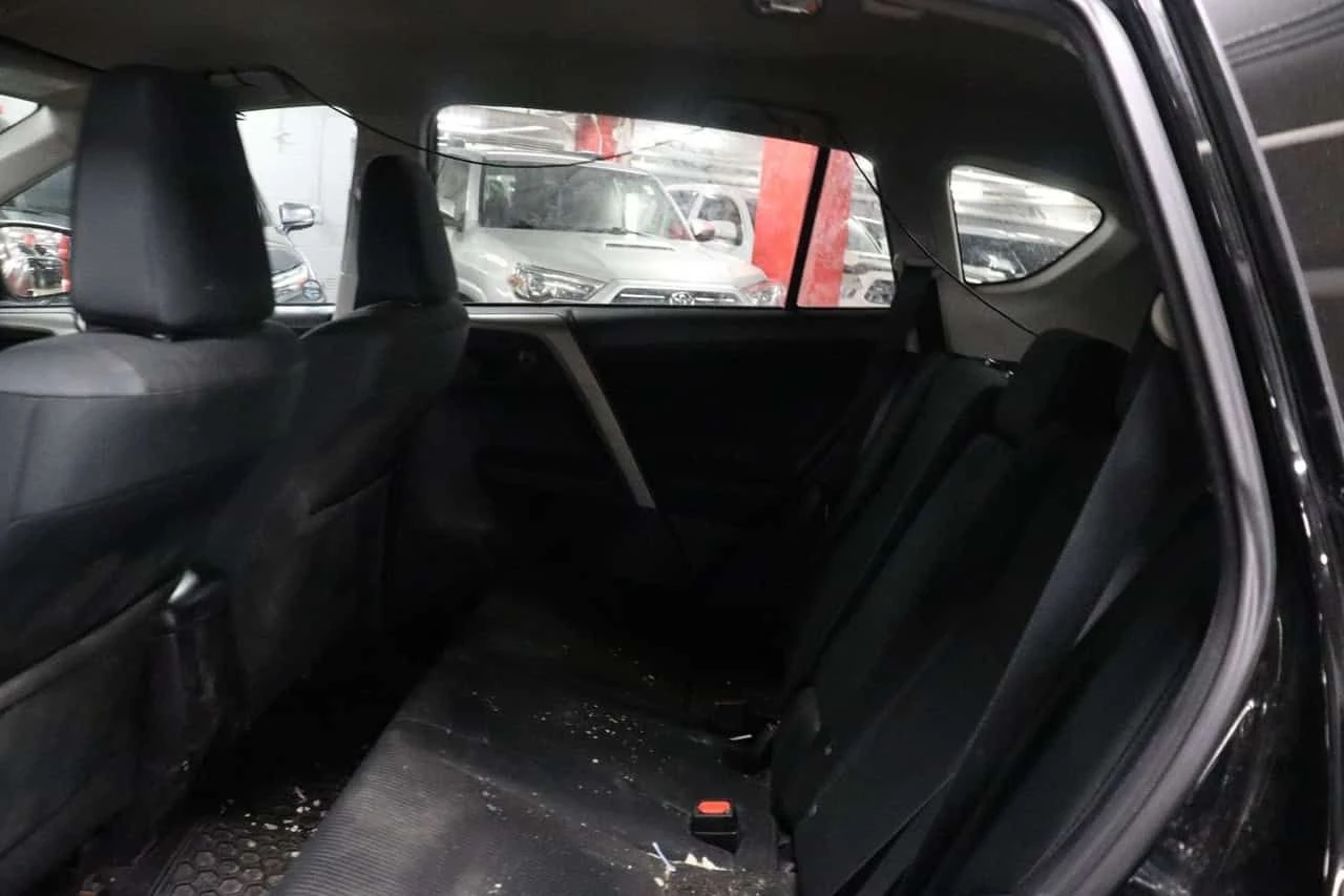 Toyota Rav4 * LE * АВТОКРЕДИТ БЕЗ ПЪРВОНАЧАЛНА ВНОСКА* , снимка 10 - Автомобили и джипове - 54804388