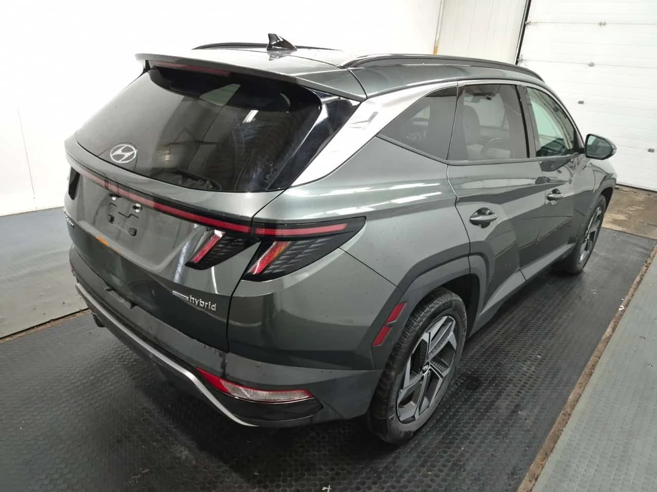 Hyundai Tucson LANE ASSIST| PANO| ПОДГРЕВИ| 2 КЛЮЧА| , снимка 3 - Автомобили и джипове - 55010126