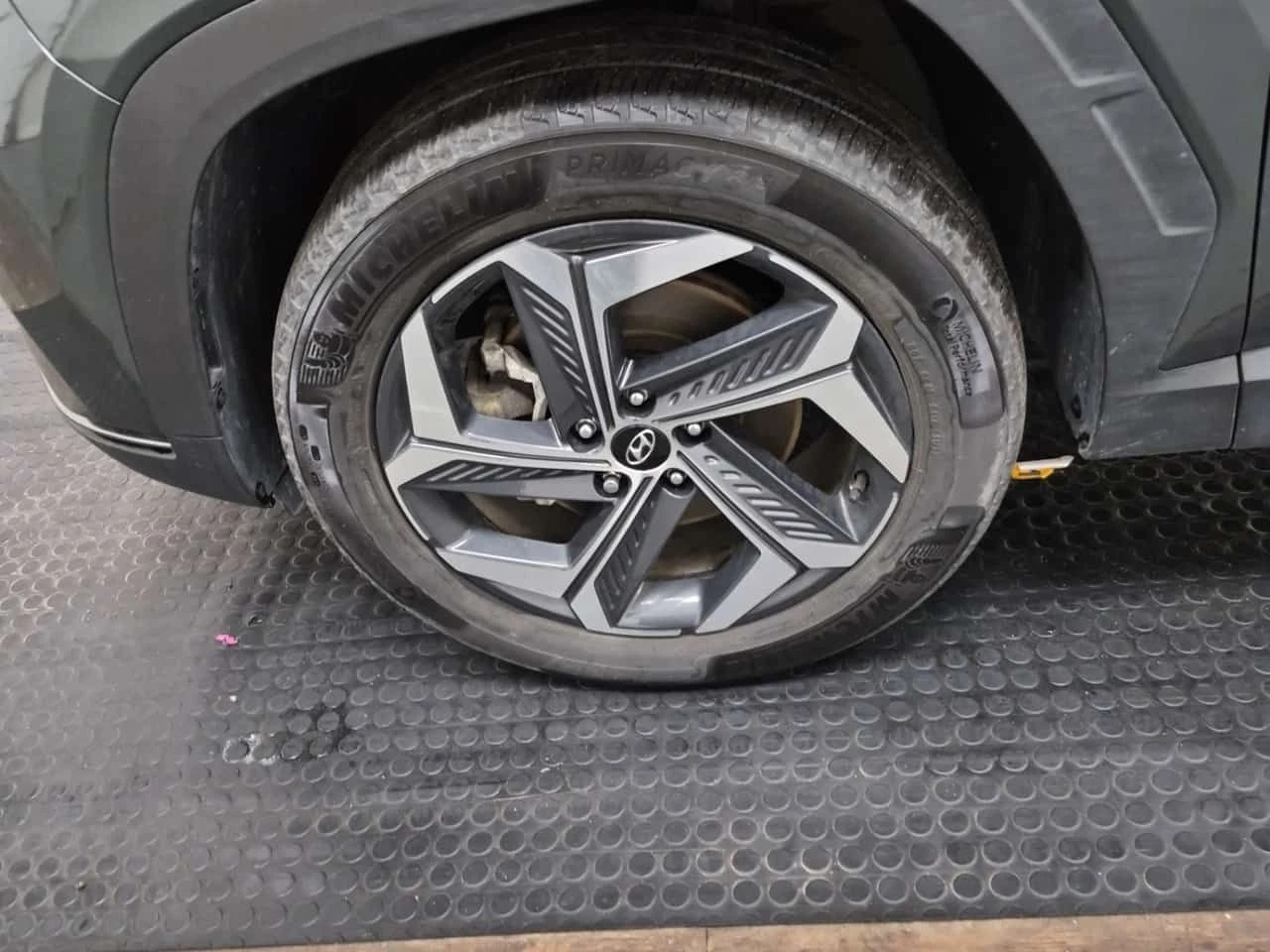 Hyundai Tucson LANE ASSIST| PANO| ПОДГРЕВИ| 2 КЛЮЧА| , снимка 6 - Автомобили и джипове - 55010126
