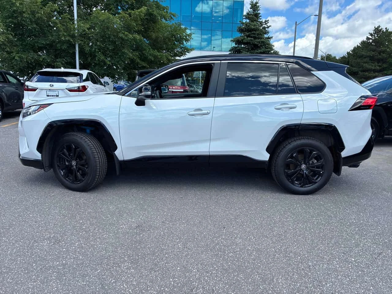 Toyota Rav4 * Hybrid XSE * CARFAX * ОТ ПРЕДСТАВИТЕЛСТВО * , снимка 2 - Автомобили и джипове - 55023381