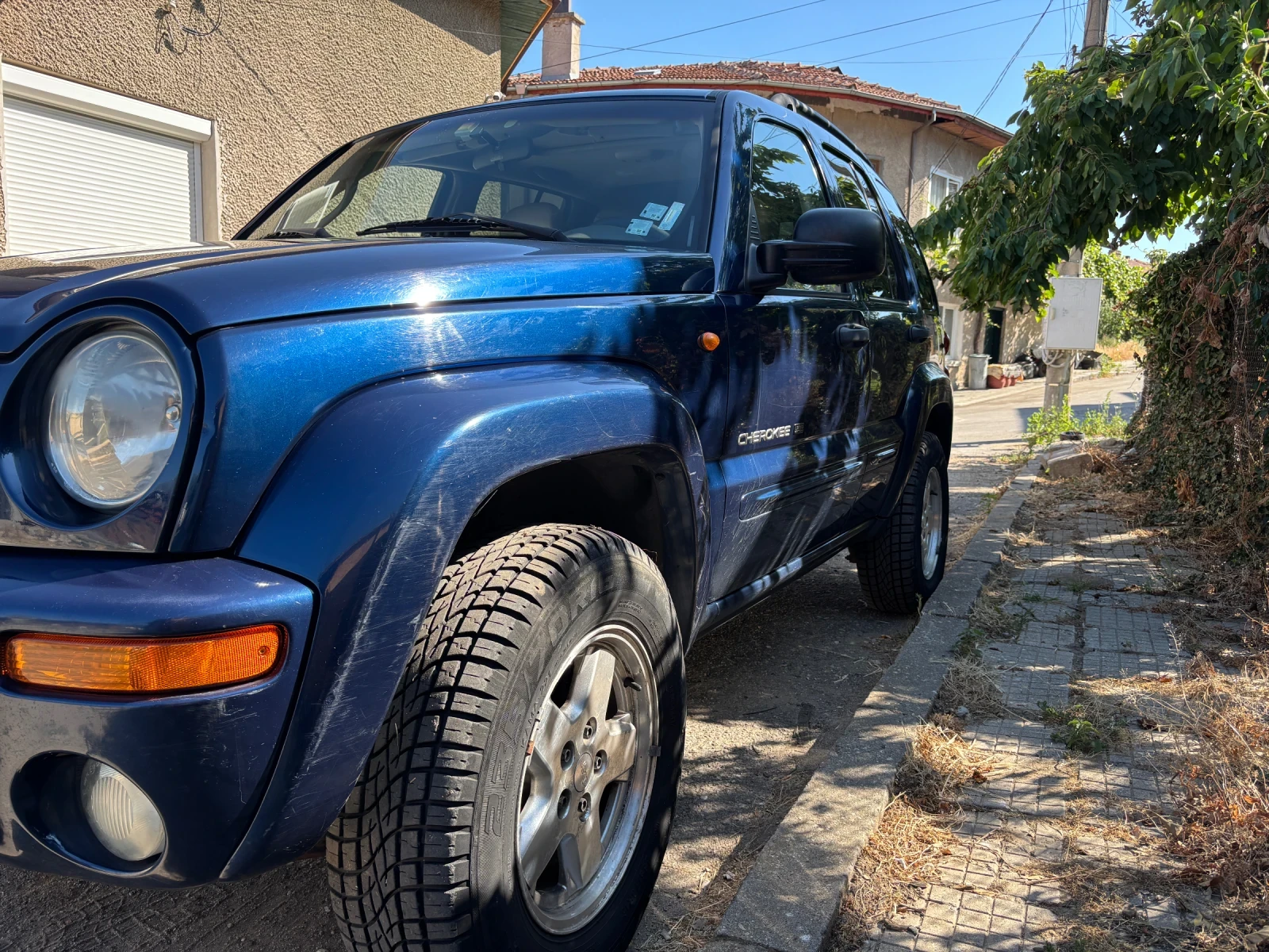 Jeep Cherokee 3.7 автомат, снимка 2 - Автомобили и джипове - 55269806