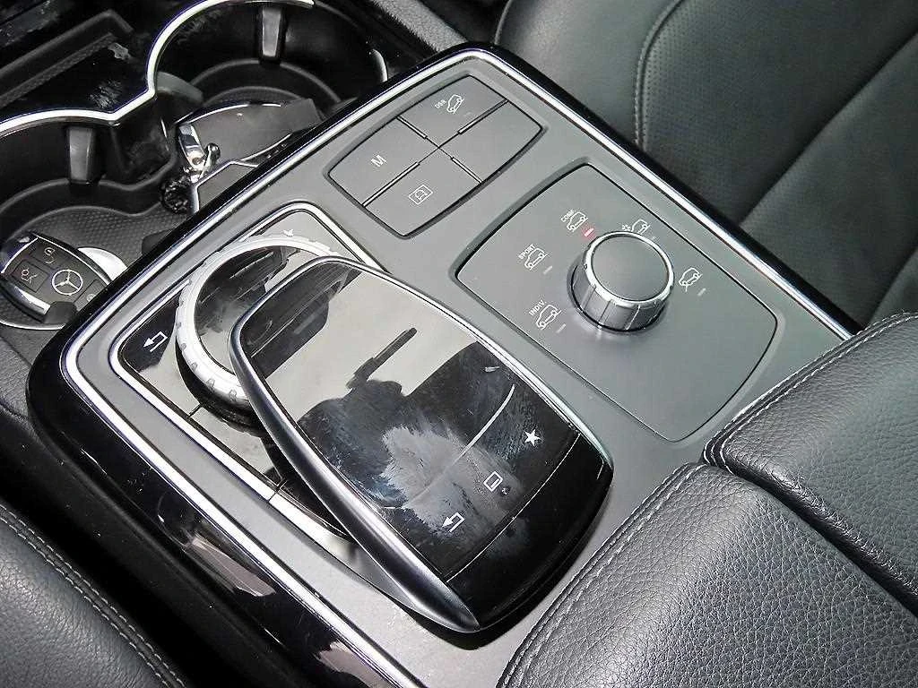 Mercedes-Benz GLE 350 D * AMG * ОБДУХВАНЕ * ПАНОРАМА * KEYLESS * , снимка 8 - Автомобили и джипове - 56018924