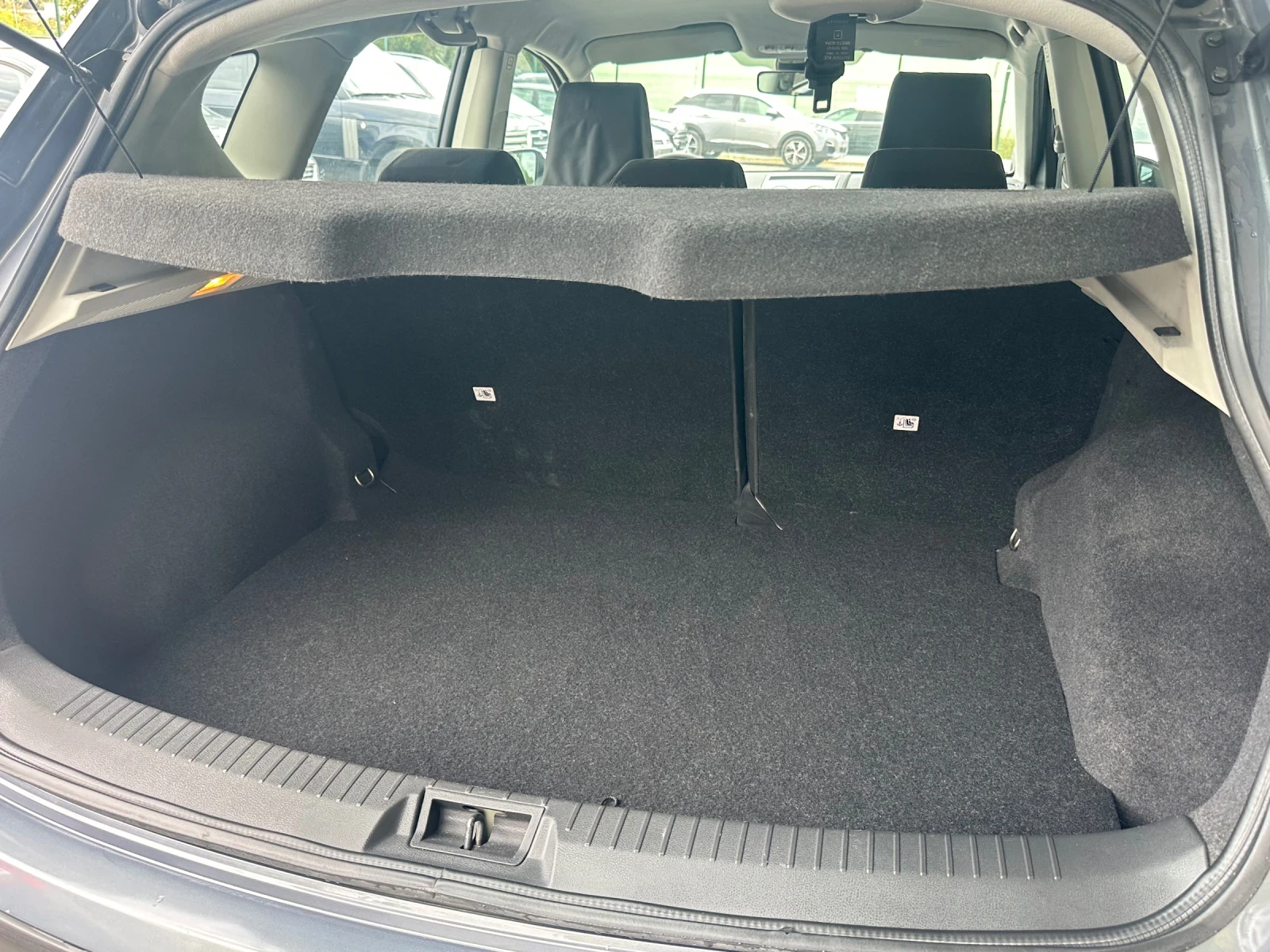 Nissan Qashqai 1.6i-114к.с-КЛИМАТРОНИК, снимка 14 - Автомобили и джипове - 56110864