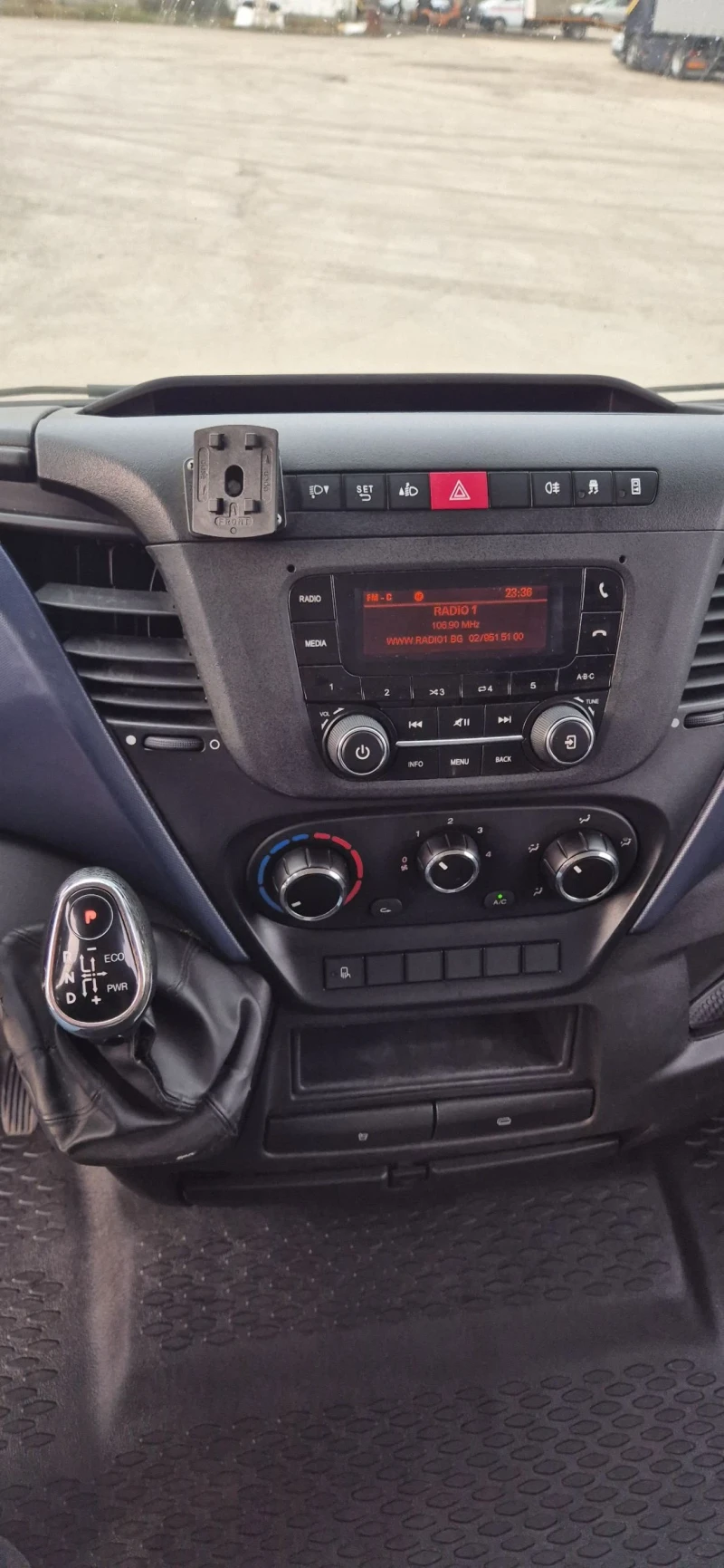 Iveco 35S18 35S18 XXL Швейцария, снимка 8 - Бусове и автобуси - 52136413