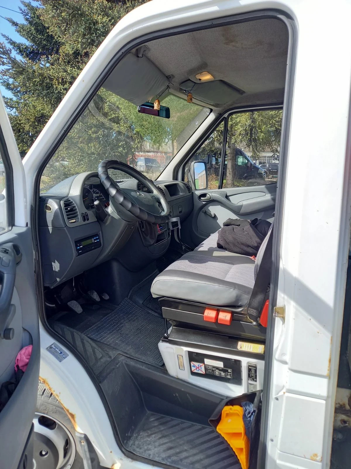 Mercedes-Benz 413 2.2 CDI, снимка 8 - Бусове и автобуси - 53803449