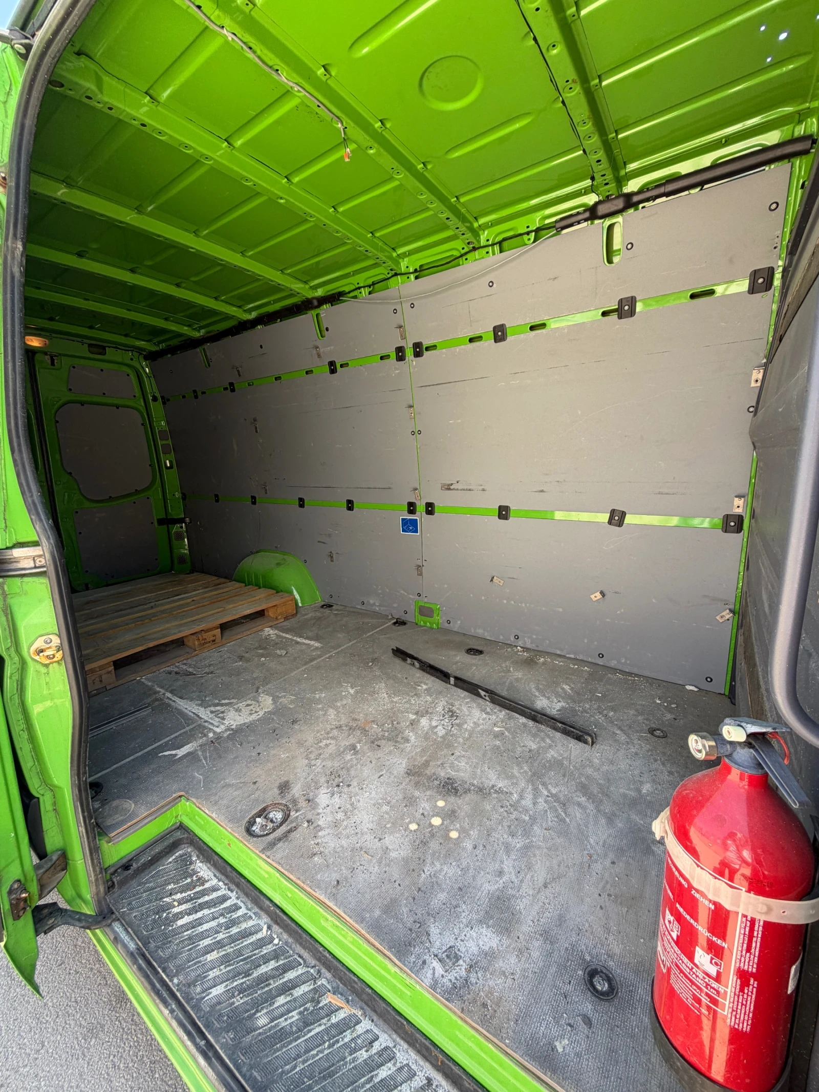 VW Crafter MAXI/163 коня/1 собственик/Обслужен/Германия, снимка 11 - Бусове и автобуси - 55476198